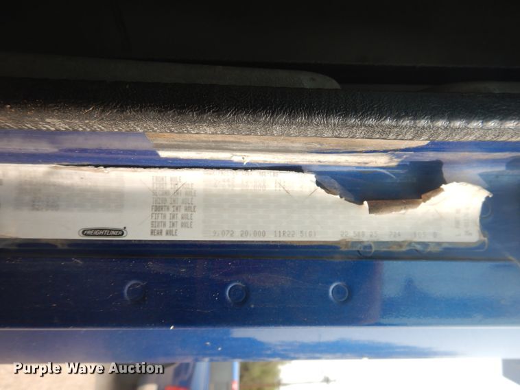 image for item HU9507 2005 Freightliner Columbia  dump truck