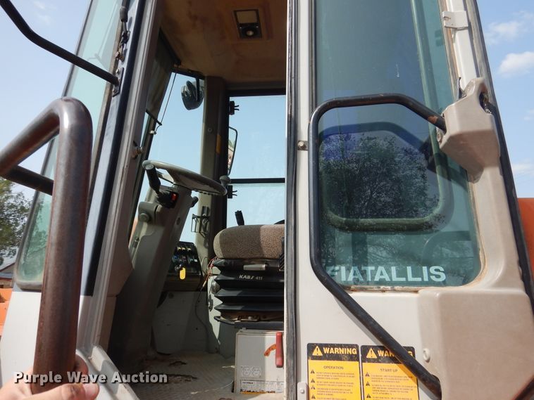 image for item HU9508 1996 Fiat-Allis FR220.2  wheel loader