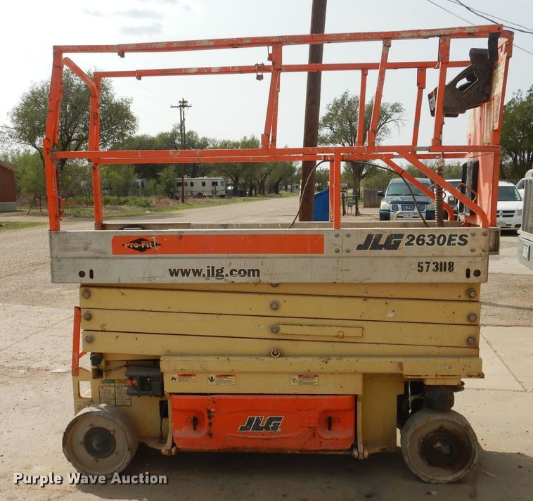 image for item HU9509 2005 JLG 2630ES  scissor lift