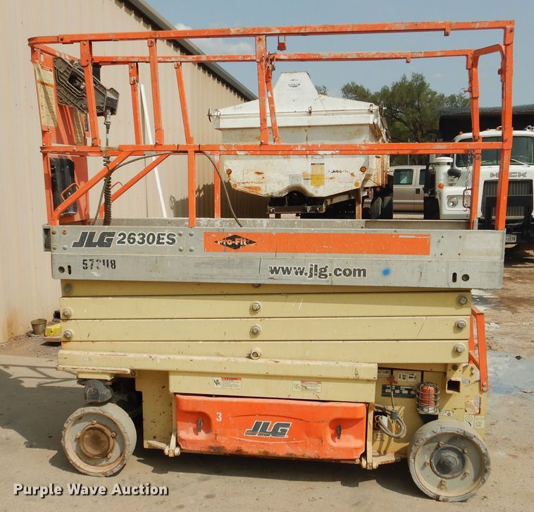 image for item HU9509 2005 JLG 2630ES  scissor lift