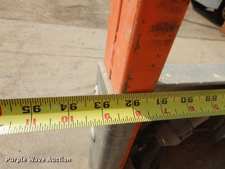 image for item HU9509 2005 JLG 2630ES  scissor lift