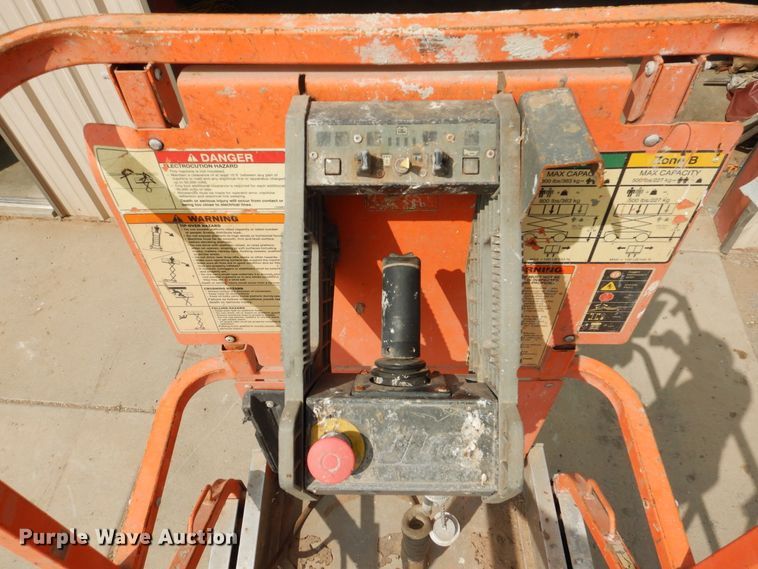 image for item HU9509 2005 JLG 2630ES  scissor lift
