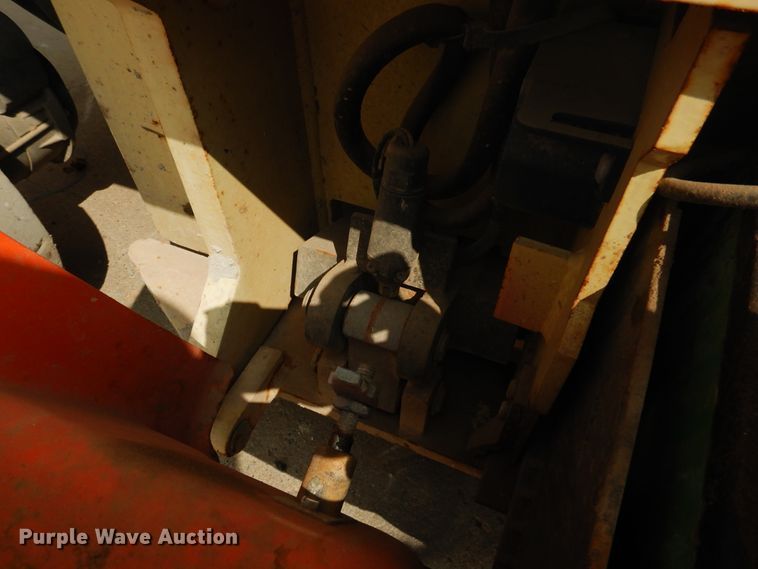 image for item HU9509 2005 JLG 2630ES  scissor lift