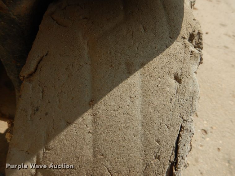 image for item HU9509 2005 JLG 2630ES  scissor lift