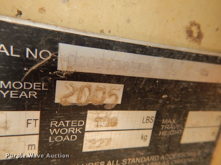 image for item HU9509 2005 JLG 2630ES  scissor lift