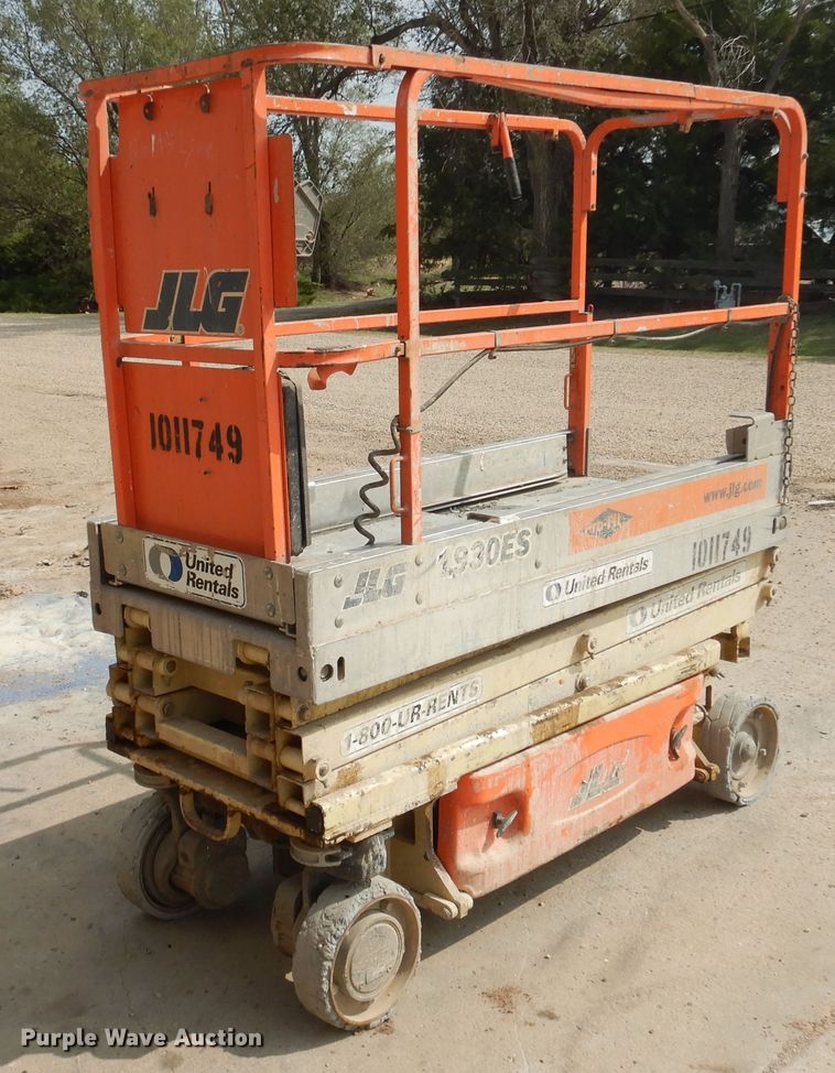 image for item HU9510 2007 JLG 1930ES  scissor lift