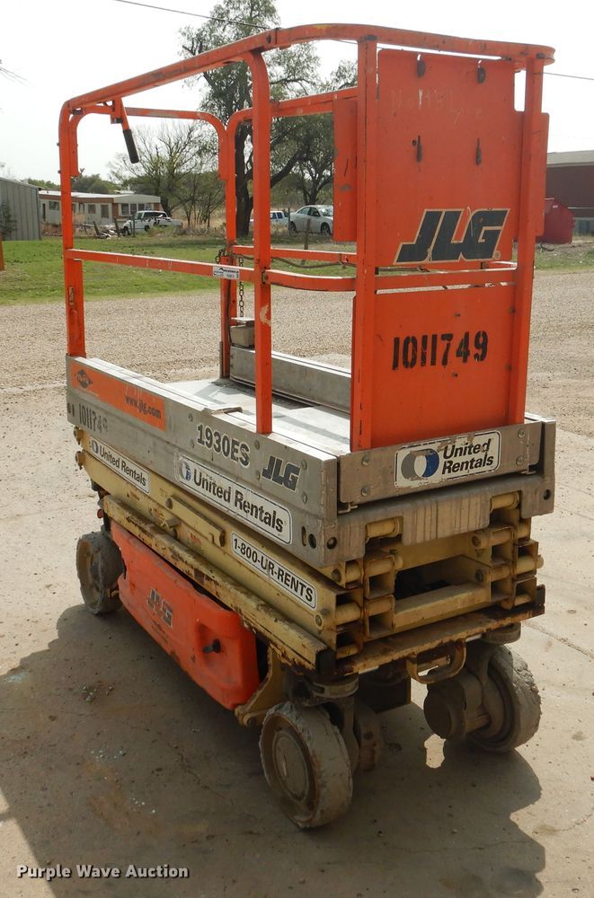 image for item HU9510 2007 JLG 1930ES  scissor lift
