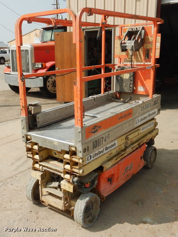 image for item HU9510 2007 JLG 1930ES  scissor lift