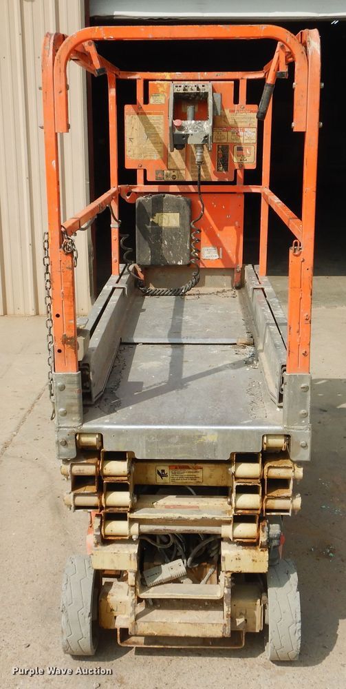image for item HU9510 2007 JLG 1930ES  scissor lift