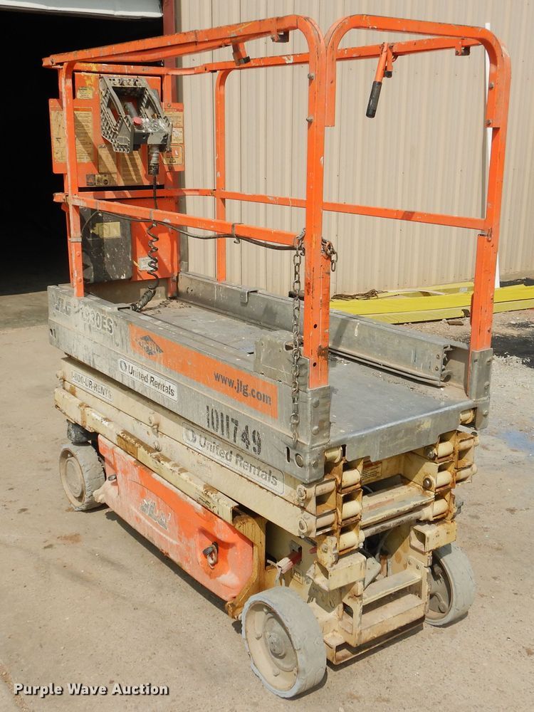 image for item HU9510 2007 JLG 1930ES  scissor lift