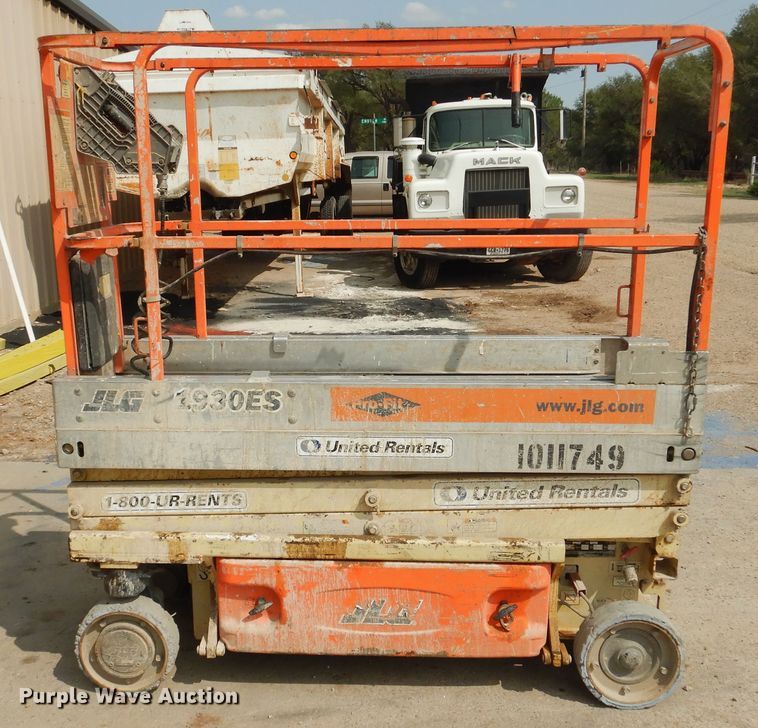 image for item HU9510 2007 JLG 1930ES  scissor lift