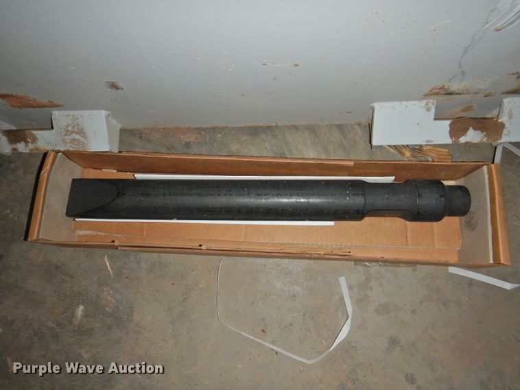 image for item HU9518 FRD F6SS skid steer breaker