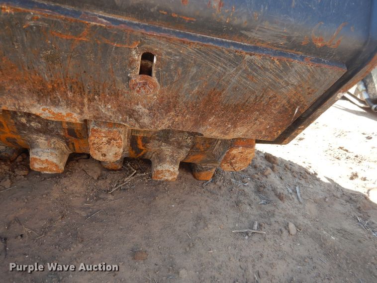 image for item HU9599 2015 Bradco VRP73 skid steer vibratory roller