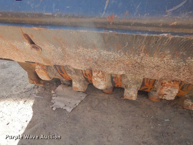 image for item HU9599 2015 Bradco VRP73 skid steer vibratory roller