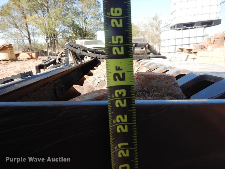 image for item HU9599 2015 Bradco VRP73 skid steer vibratory roller