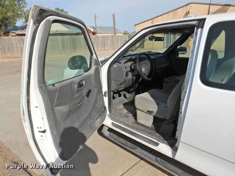 image for item HU9601 2003 Ford F150  SuperCab pickup truck