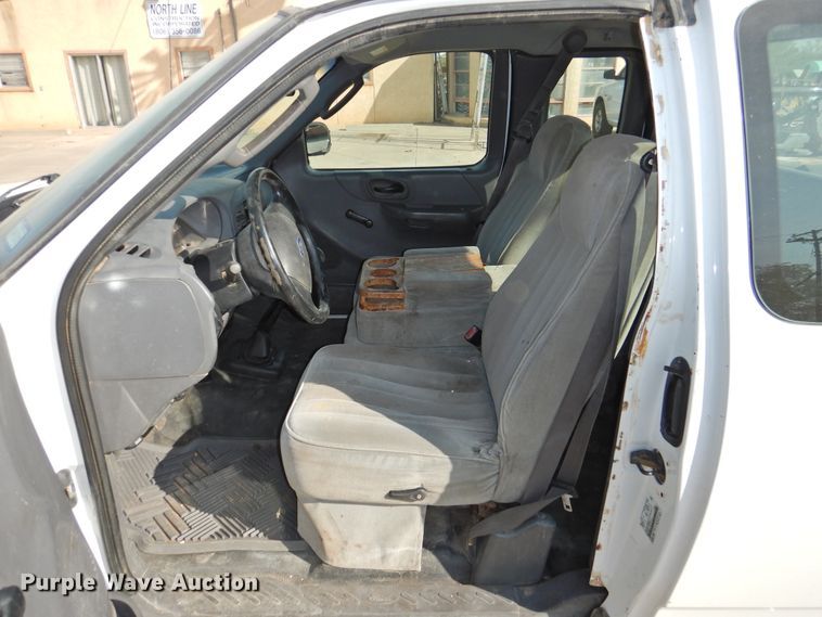 image for item HU9601 2003 Ford F150  SuperCab pickup truck