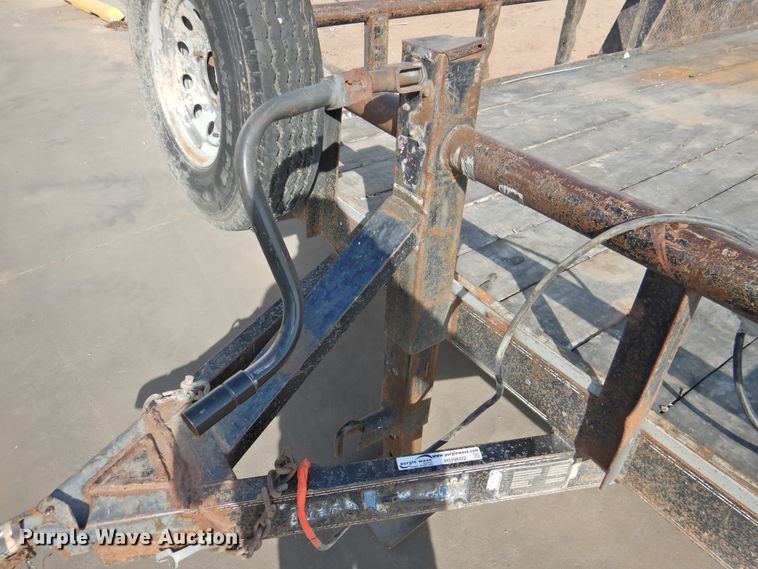 image for item HU9602 2009 Texas Bragg utility trailer