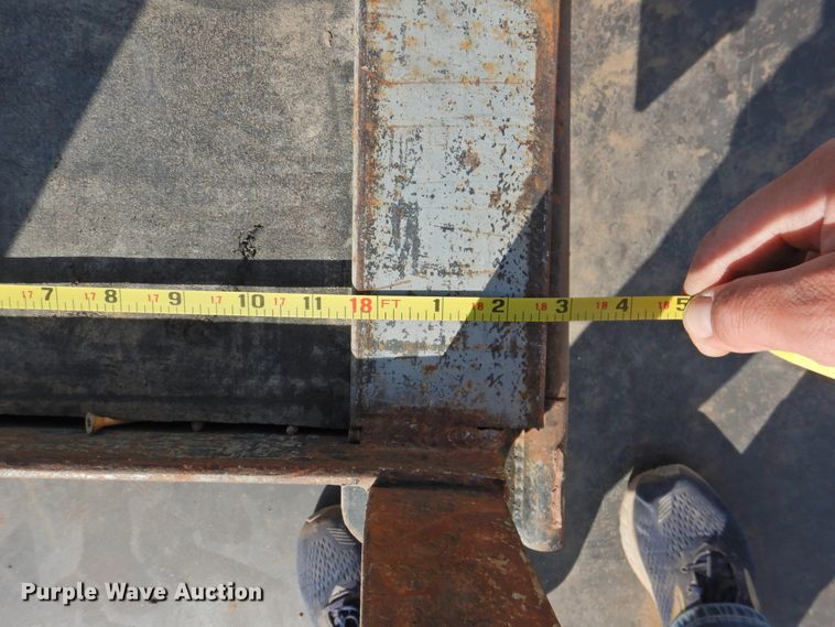 image for item HU9602 2009 Texas Bragg utility trailer