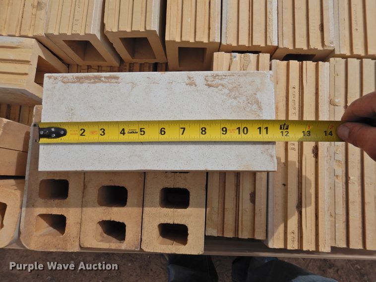 image for item HU9603 (14) pallets of brick