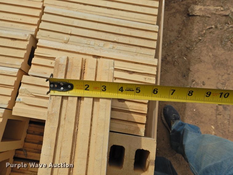 image for item HU9603 (14) pallets of brick