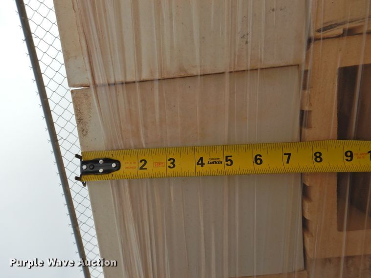 image for item HU9603 (14) pallets of brick