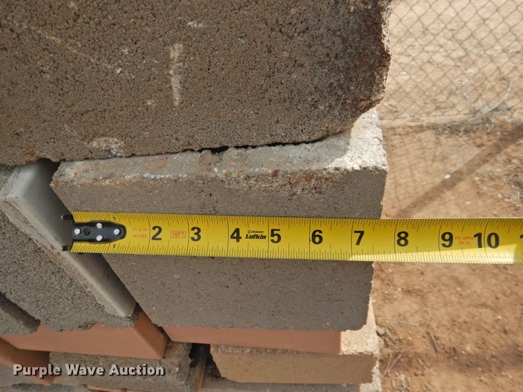 image for item HU9603 (14) pallets of brick