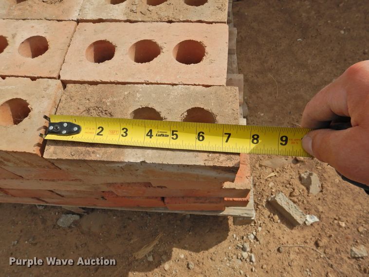 image for item HU9603 (14) pallets of brick