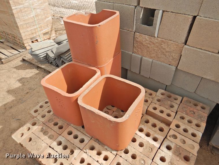 image for item HU9603 (14) pallets of brick