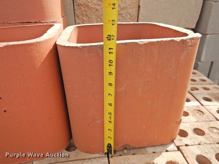 image for item HU9603 (14) pallets of brick