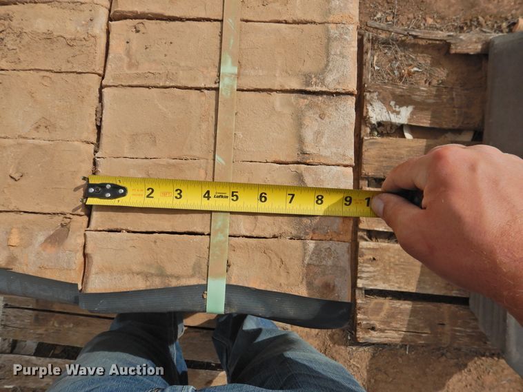 image for item HU9603 (14) pallets of brick