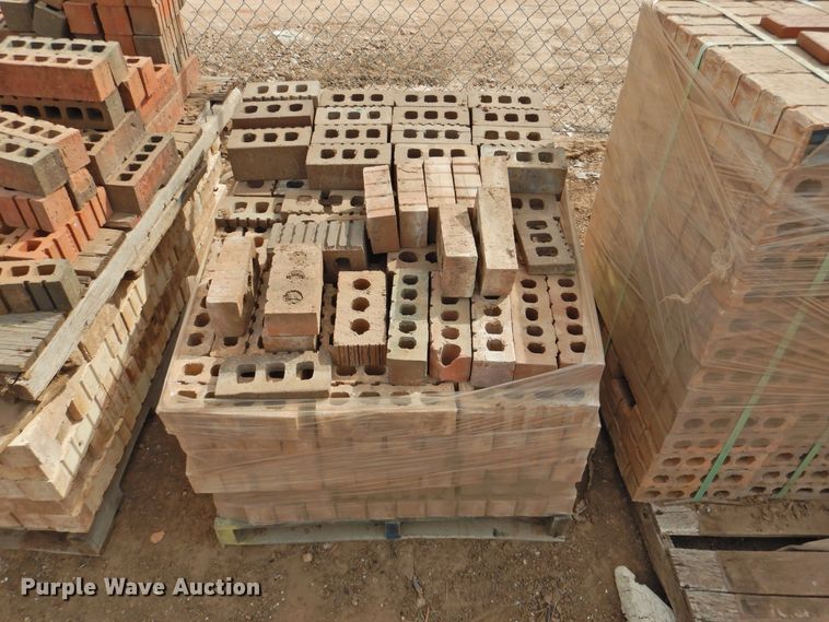 image for item HU9603 (14) pallets of brick