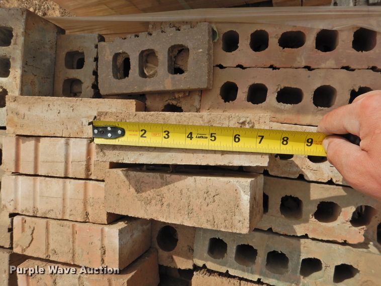 image for item HU9603 (14) pallets of brick