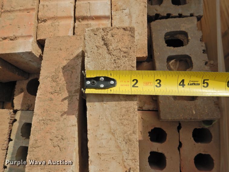 image for item HU9603 (14) pallets of brick