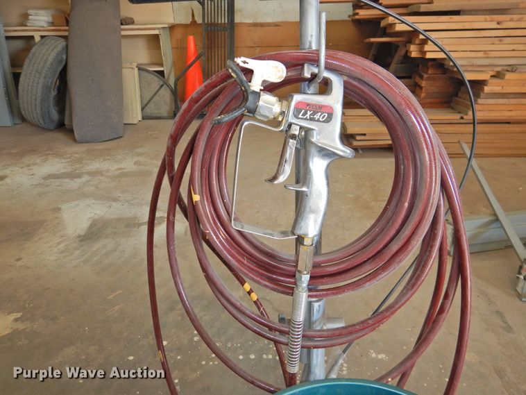 image for item HU9609 Titan Speeflo PowerLiner 850 paint striper