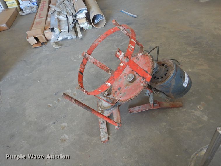 image for item HU9609 Titan Speeflo PowerLiner 850 paint striper