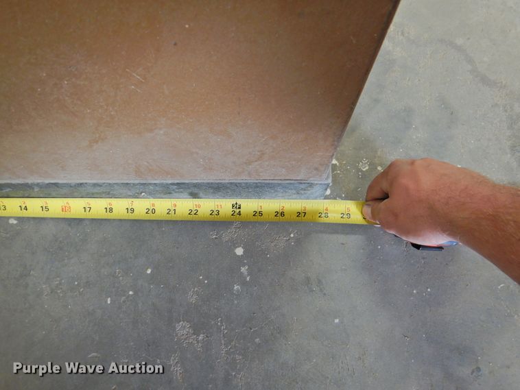 image for item HU9610 National cigarette vending machine