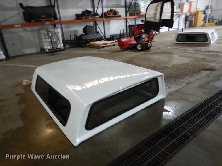 image for item AF9942 Leer pickup truck topper