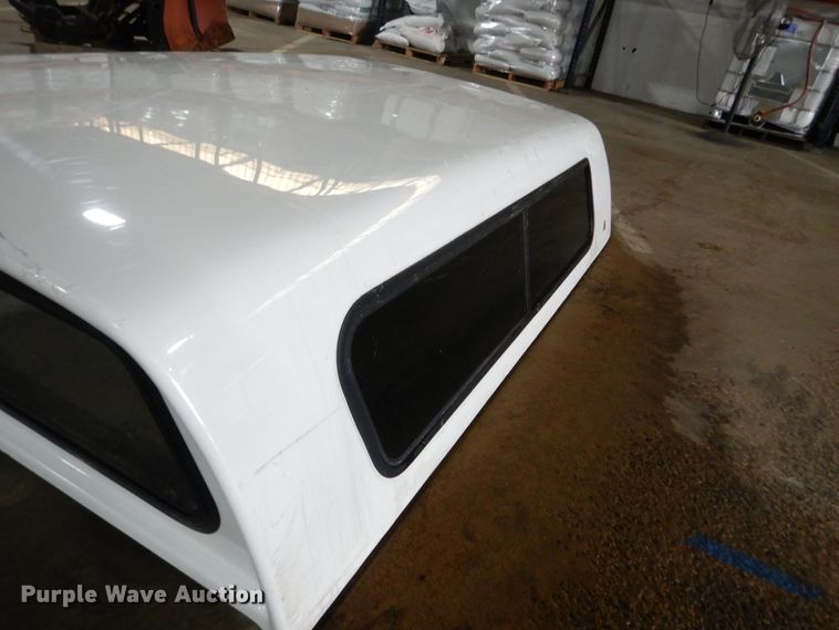 image for item AF9942 Leer pickup truck topper