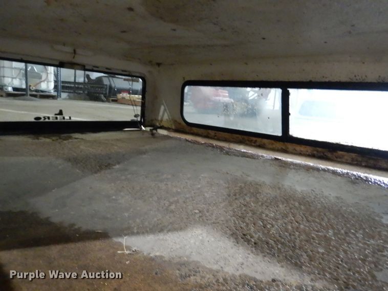 image for item AF9942 Leer pickup truck topper