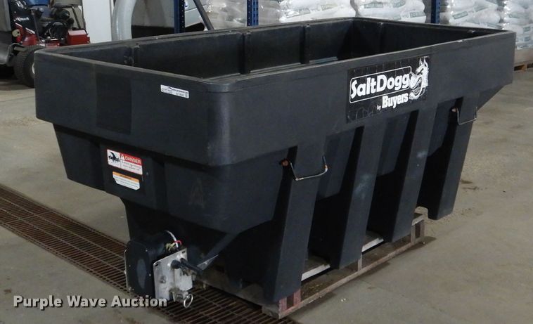 image for item AF9945 Salt Dog 2000 spreader