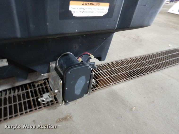 image for item AF9945 Salt Dog 2000 spreader