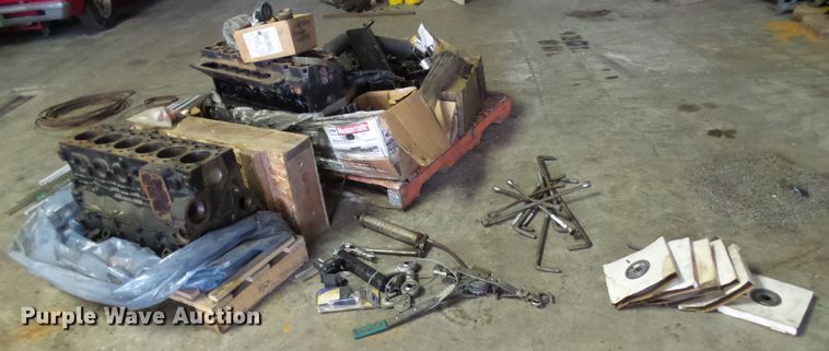 image for item DC2912 (2) Cummins 5.9L L6 diesel engines