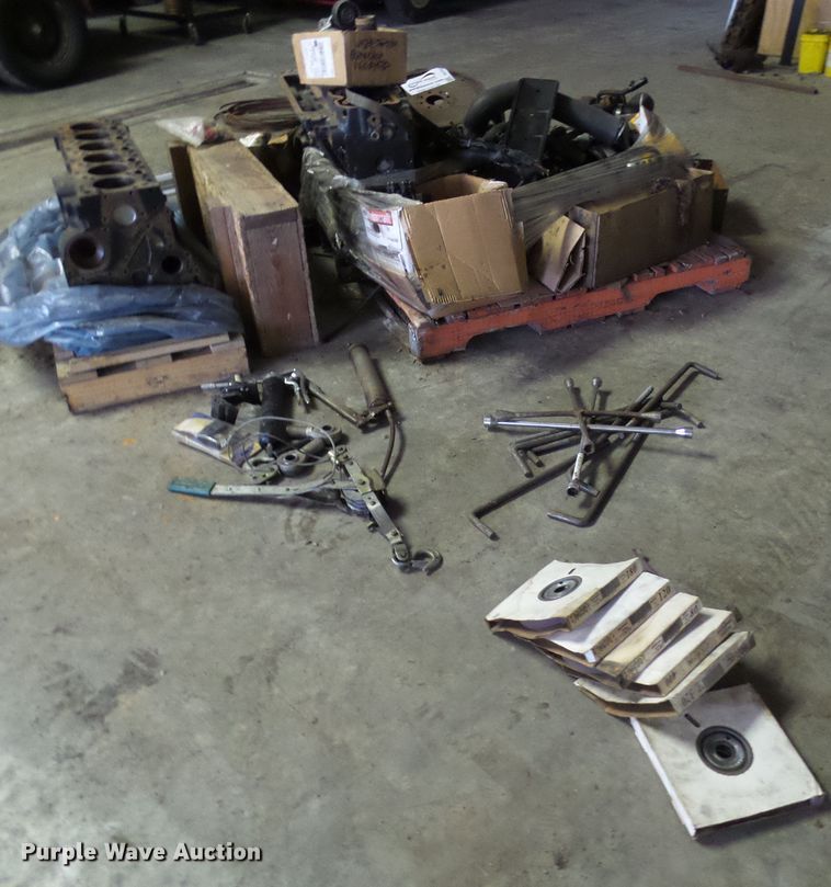 image for item DC2912 (2) Cummins 5.9L L6 diesel engines