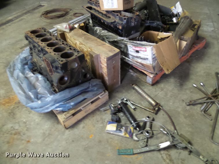 image for item DC2912 (2) Cummins 5.9L L6 diesel engines