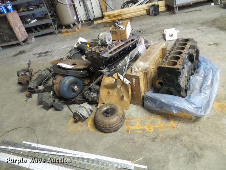 image for item DC2912 (2) Cummins 5.9L L6 diesel engines