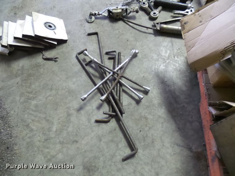 image for item DC2912 (2) Cummins 5.9L L6 diesel engines