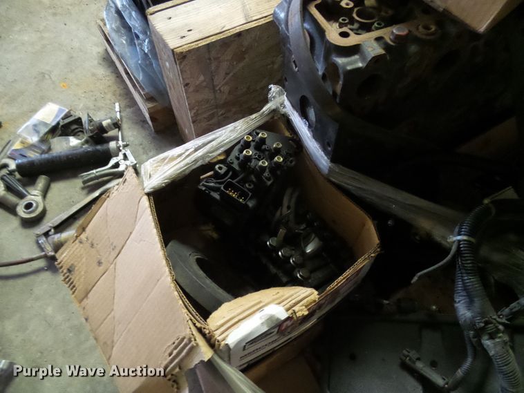 image for item DC2912 (2) Cummins 5.9L L6 diesel engines