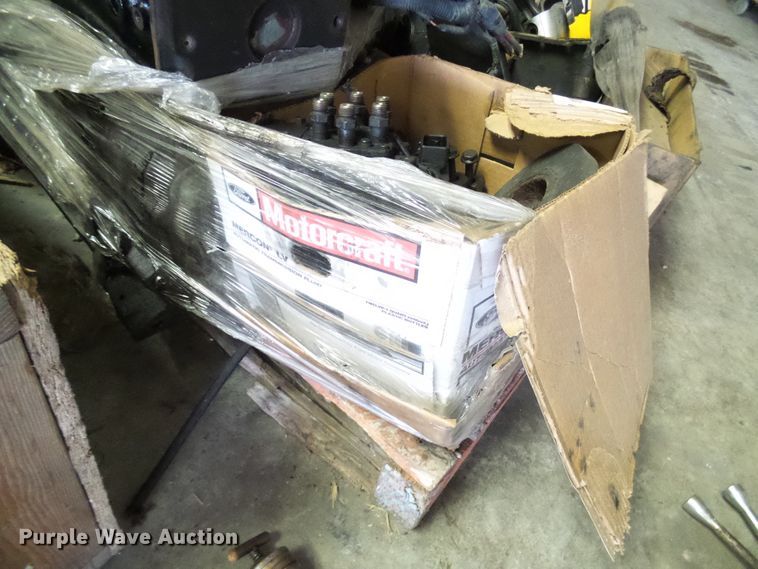 image for item DC2912 (2) Cummins 5.9L L6 diesel engines