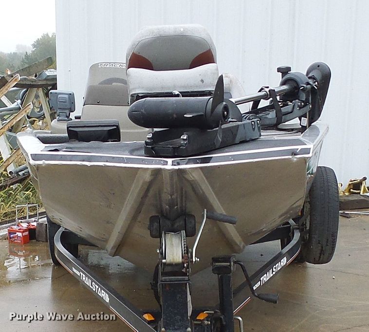 image for item DC2914 2002 Tracker Pro Crappie 175  boat